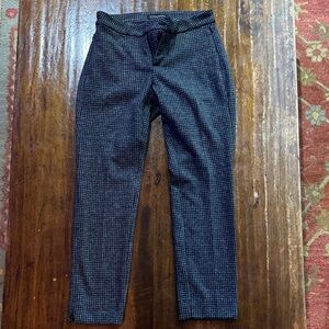 Banana Republic Houndstooth Black and Gray Pants. Ankle Length